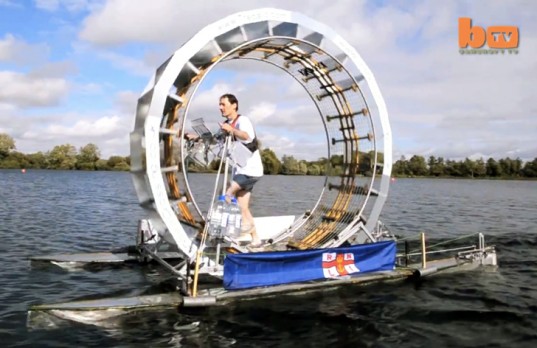 tredalo-human-powered-hamster-wheel-boat-Chris-Todd-537x348