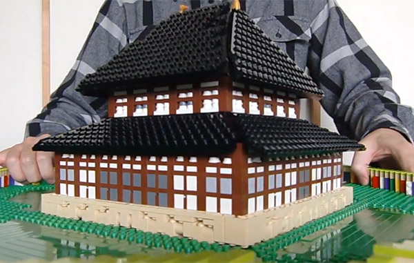 lego_pop_up_building