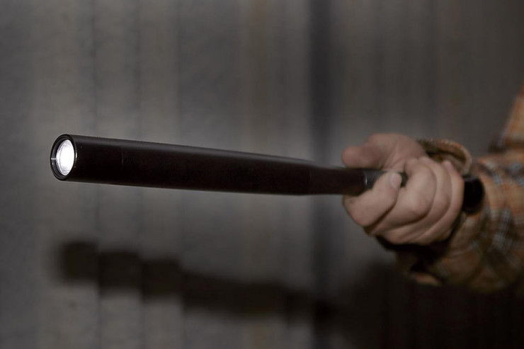 Self-Defense-Baseball-Bat-Flashlight