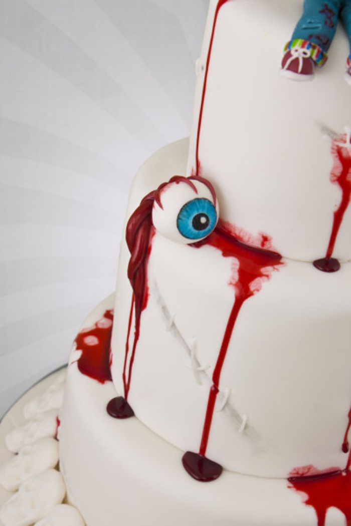 Bride of Chucky Cake1