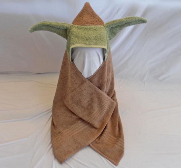 star-wars-childs-bath-towel-with-yoda-ears-hoodie-0