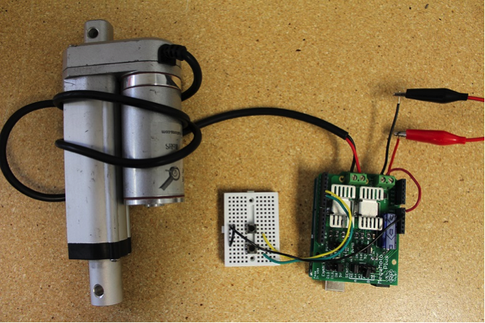Figure 1: Linear actuator monitoring. Source: http://www.progressiveautomations.com/how-to-monitor-feedback-of-a-linear-actuator-part-1/